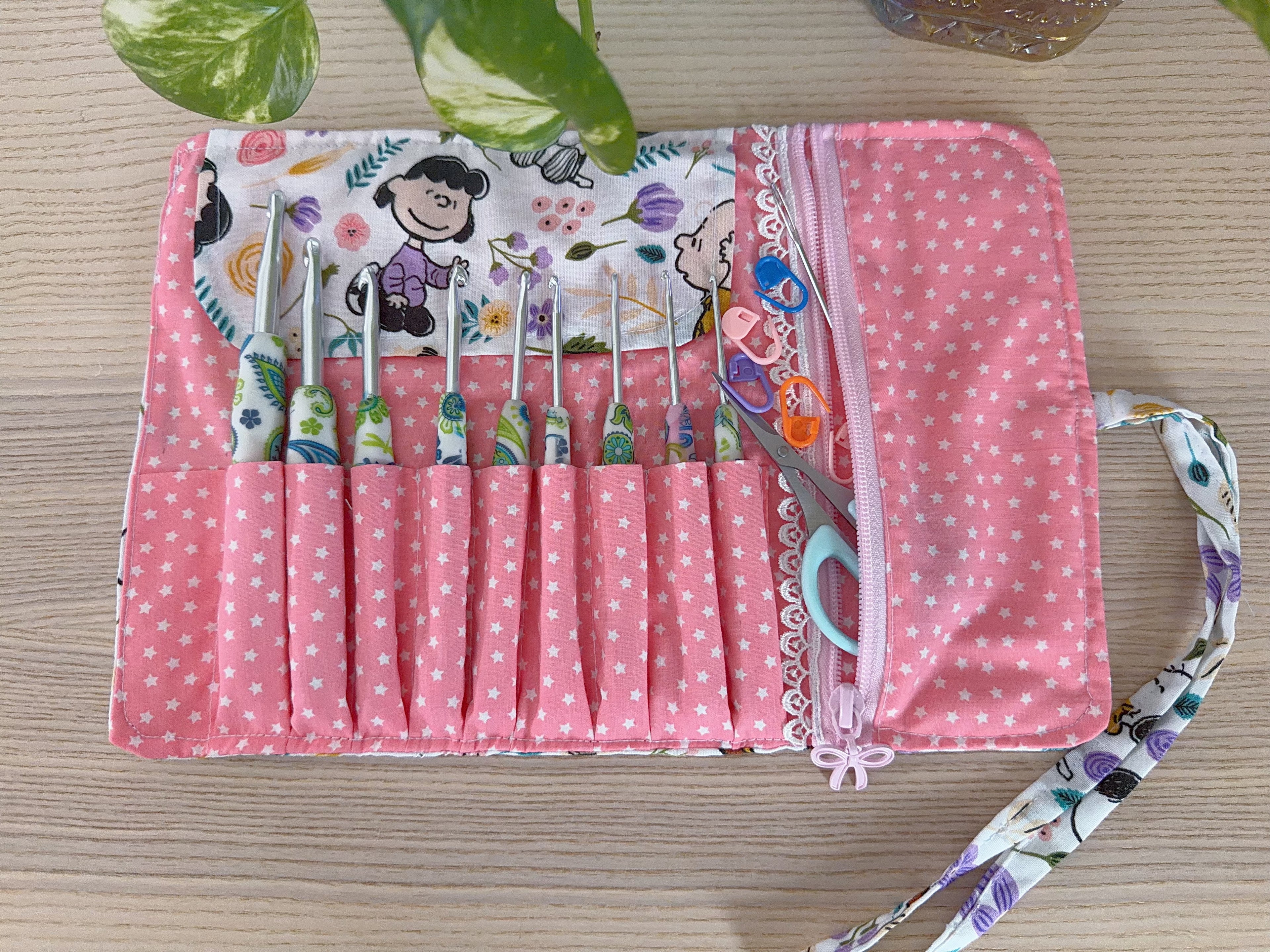 Crochet holder storage bag